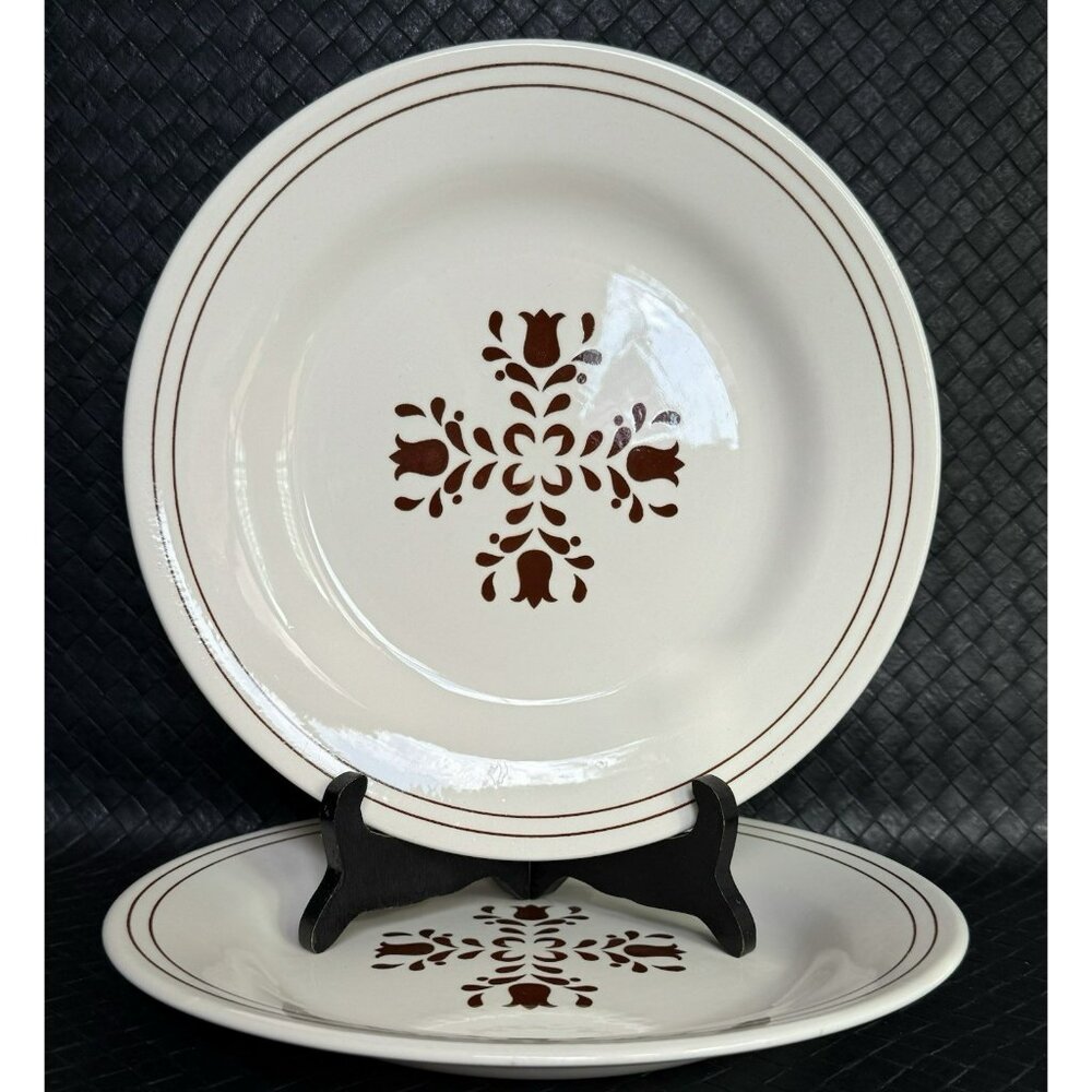 Brown Tulip Oxford Luncheon Plate 9 Inch Set Of 2 Made In Brazil
